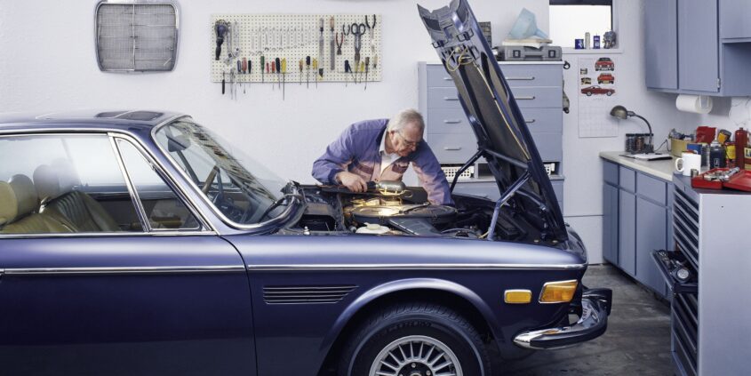 Essential Emergency Items to Store in Your Car and Garage