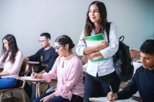 Picture from Javier Trueba Unsplash - Student Loan