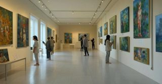 where can i exhibit my art for free